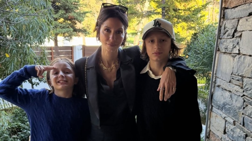 Σοφία Καρβέλα: «Έχω μοιραστεί με τα παιδιά μου ότι είμαι μια αλκοολική που απεξαρτείται» [εικόνα]